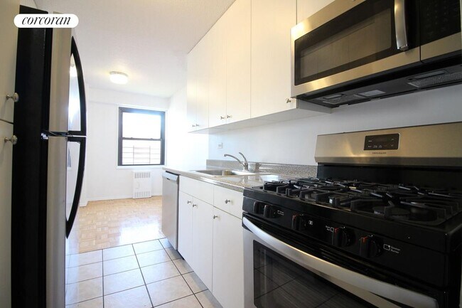 175 W 90th St, New York, NY 10024 - photo 7