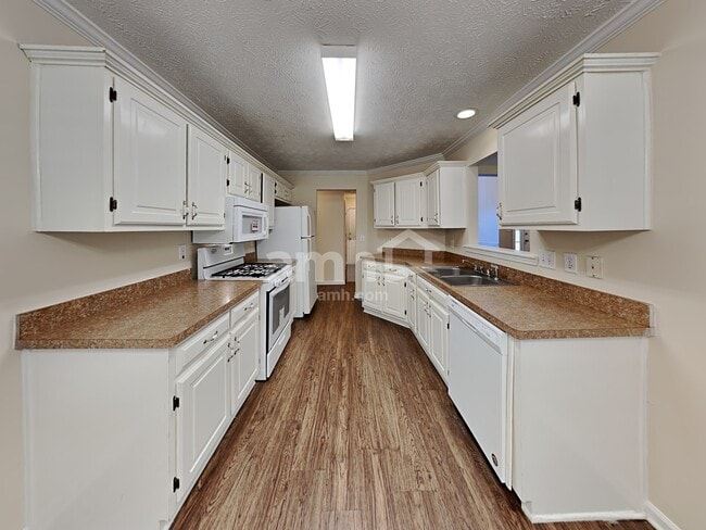 515 Chaseridge Dr, McDonough, GA 30253 - photo 3