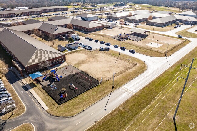 Stewarts Creek Elementary School playground