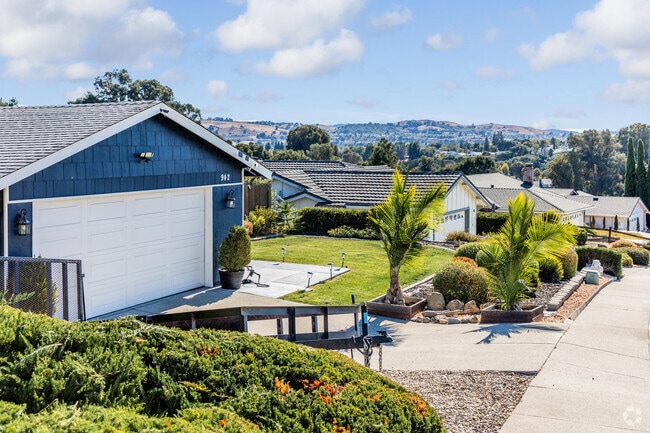Many homes in View Pointe are high in the hills with sweeping views.