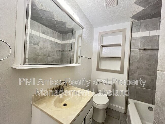 217 Mckean St unit A, Auburndale, FL 33823 - photo 5