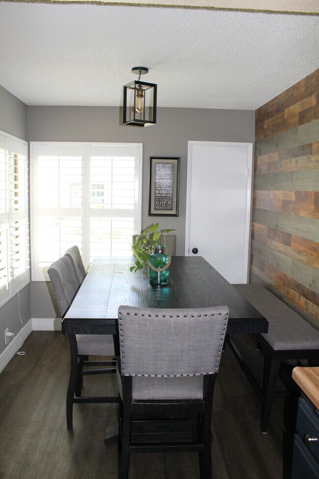 20531 S Vermont Ave unit Fully Furnished cond, Torrance, CA 90502 - photo 5