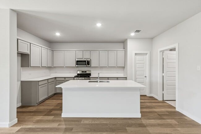 412 Blackwater Trail, Waxahachie, TX 75165 - photo 3