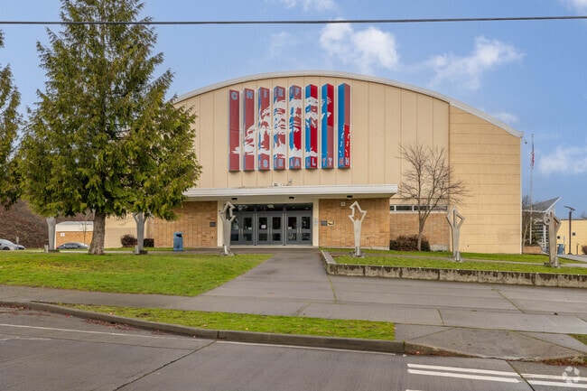 Chief Sealth High School