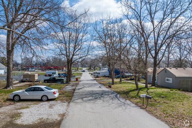 The Streets of Oak Grove Neighborhood.