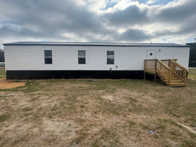 106 Tim Hickey Cir, Cheraw, SC 29520 - photo 2