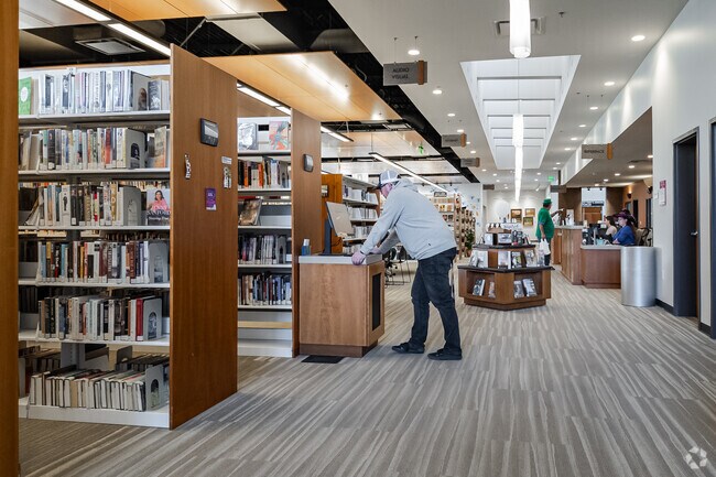 Kaysville Library in Kaysville has a large selection of books.