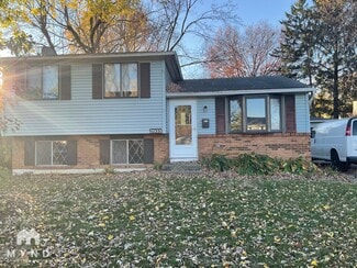 2933 Renfro Rd, Columbus, OH 43232