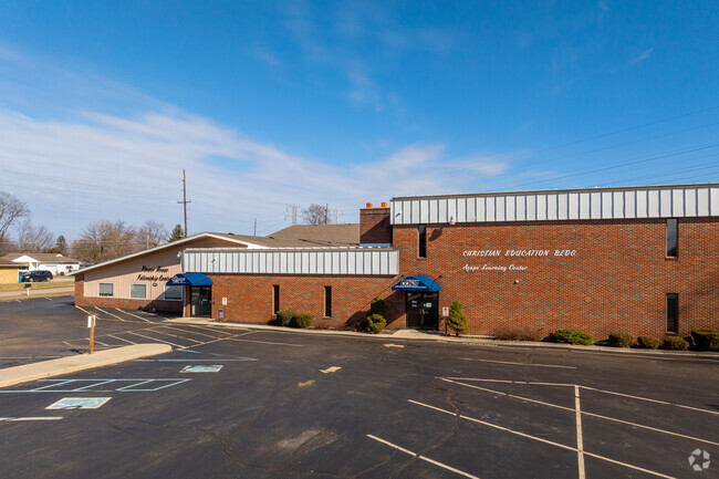 Agape Learning Center has a student-teacher ratio of 48 to 1.