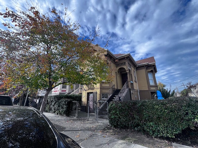 731 Willow St, Oakland, CA 94607 - photo 6