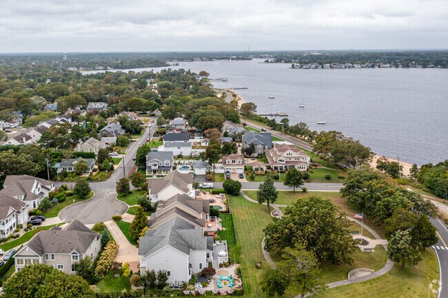 Pine Beach sits right on Toms River in Pine Beach, NJ.