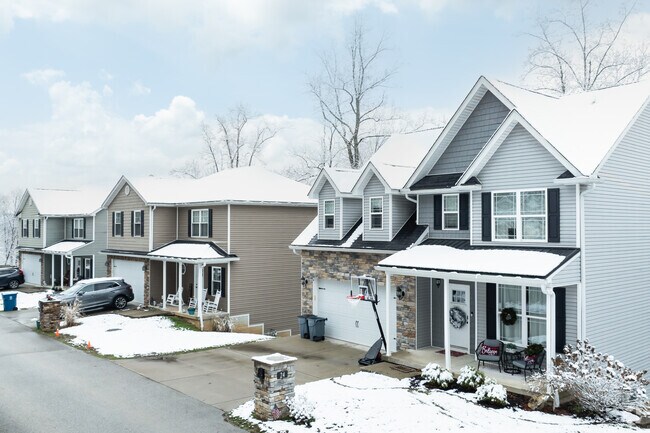 Newly built two-story homes can be found in Pea Ridge.