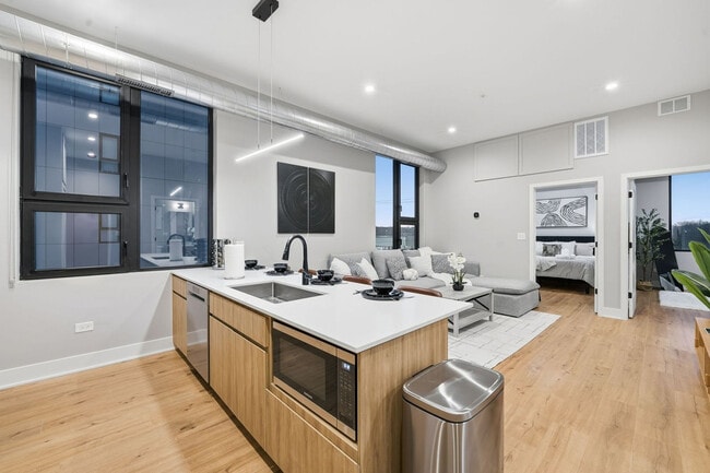 6044 N Winthrop Ave unit ID1372300P, Chicago, IL 60660 - photo 2