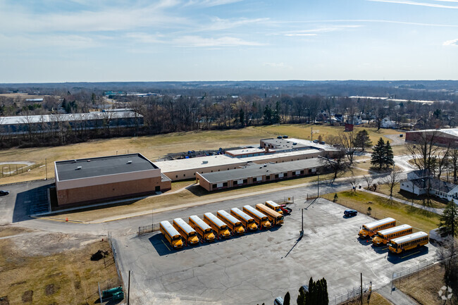 Clinton Elementary School has ample parking for teachers and parents during school events.