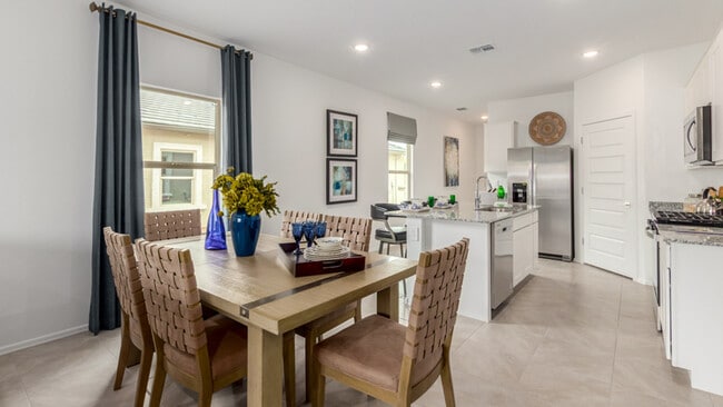 10106 N Camperi Ln, Marana, AZ 85653 - photo 7