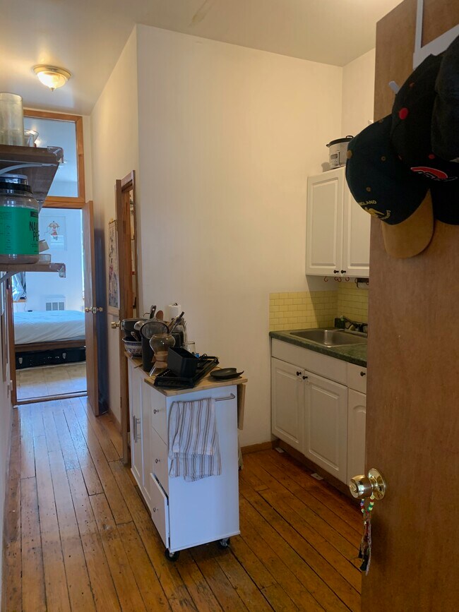 802 Grand St unit 2R, Brooklyn, NY 11211 - photo 3