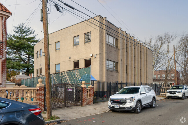 Yeshivat Ohr Haiim Elementary of Queens in Richmond Hill,