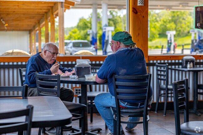Pop's Kitchen, just off Route 78, offers quick bites and a large beer selection.