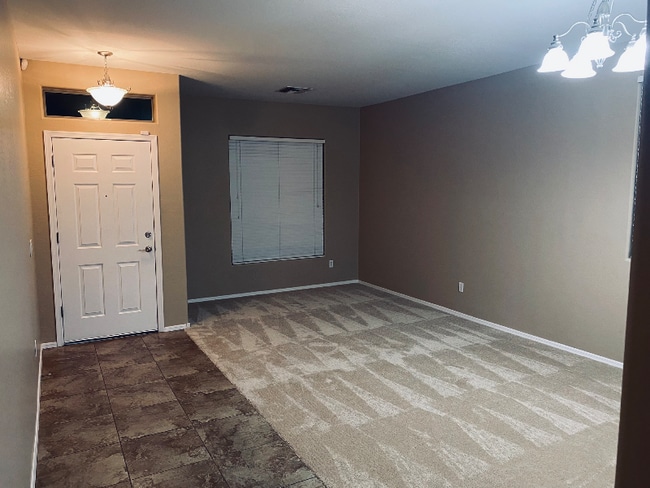 3710 W Lydia Ln, Phoenix, AZ 85041 - photo 2