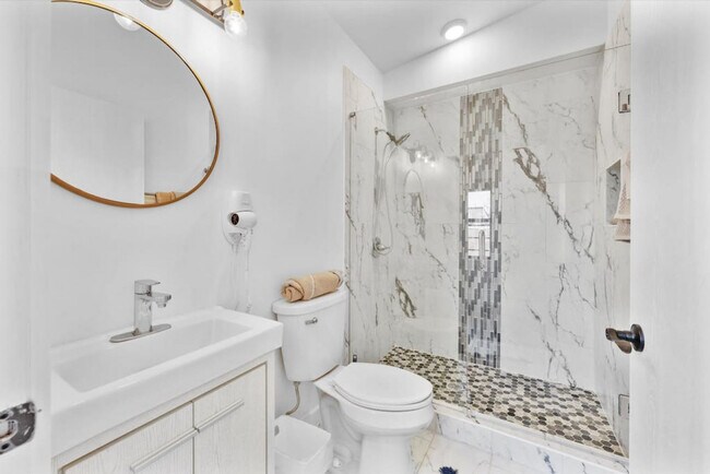 18 W Elder St unit ID1056100P, Cincinnati, OH 45202 - photo 2