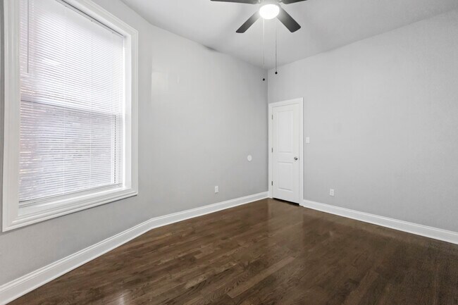 908 W Montrose Ave unit 3, Chicago, IL 60613 - photo 6