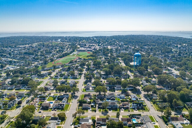 Massapequa Park is right on the South Oyster Bay.