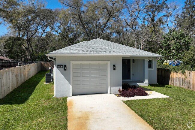 If smaller bungalows are more your speed, Clarcona has what you are looking for.