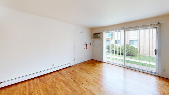 Denway Circle Apartments, Kalamazoo, MI 49008 - photo 6