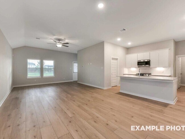 201 Harlingen Dr unit 36478181, Magnolia, TX 77354 - photo 6