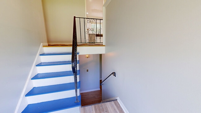 859 Hereford Way, Schenectady, NY 12309 - photo 3