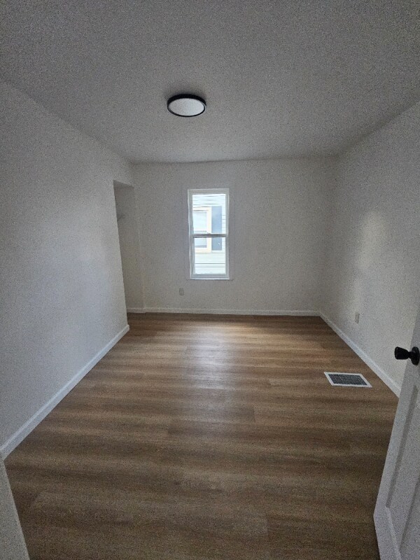 1210 Mechanic St, Pekin, IL 61554 - photo 5