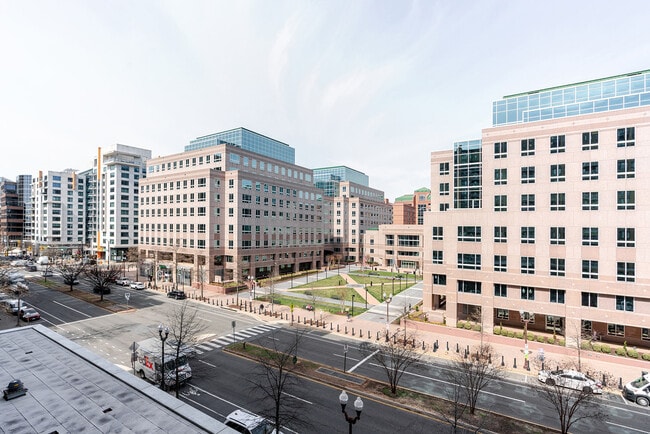 3444 Fairfax Dr unit FL8-ID1215, Arlington, VA 22201 - photo 6