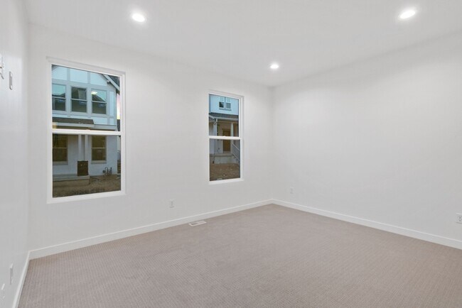 11367 S Offshore Way unit 382, South Jordan, UT 84009 - photo 6