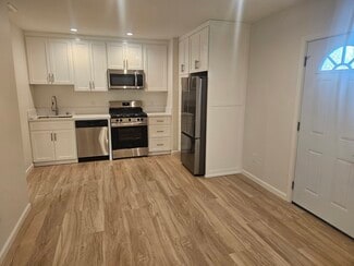 17140 Rayen St, Northridge, CA 91325