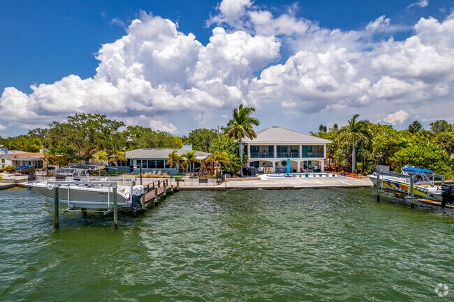 Beautiful Homes line the waters edge in  Gulfport an give you your own private docks.