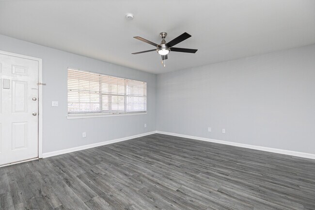 Monarch Villas, Atlanta, GA 30342 - photo 2