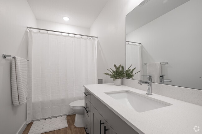 3BR, BA2.5 - 1.505SF - 2nd Bathroom