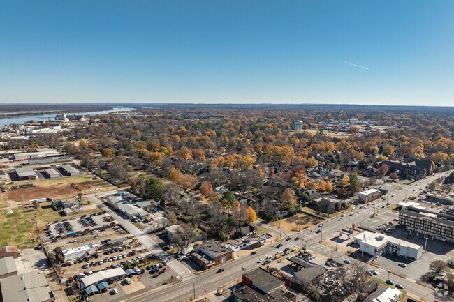 Albany is a largely residental neighborhood in Decatur, AL.