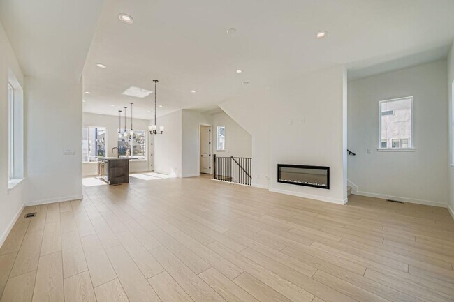 1735 Keystone Crest Ln, Colorado Springs, CO 80905 - photo 4