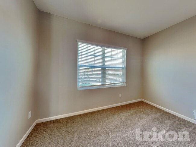 109 Hyde Park, Winder, GA 30680 - photo 2