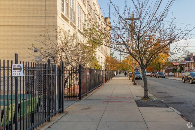 Explore Excel Charter School has a student-teacher ratio of 11 to 1.