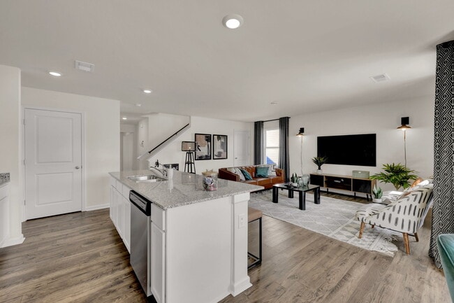 6701 Tall Shadow Ln unit 36207796, Knoxville, TN 37938 - photo 6