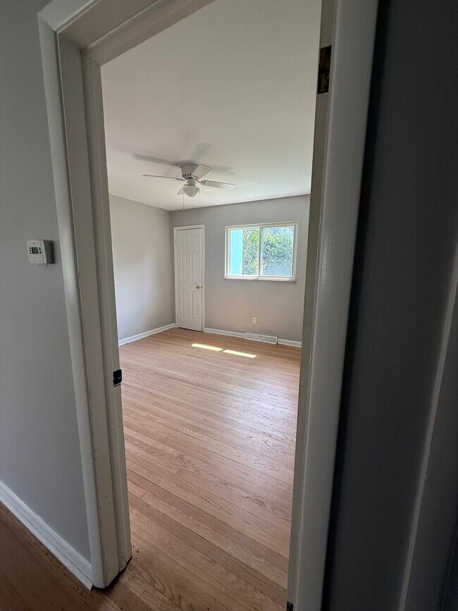 3399 Clime Rd, Columbus, OH 43223 - photo 7