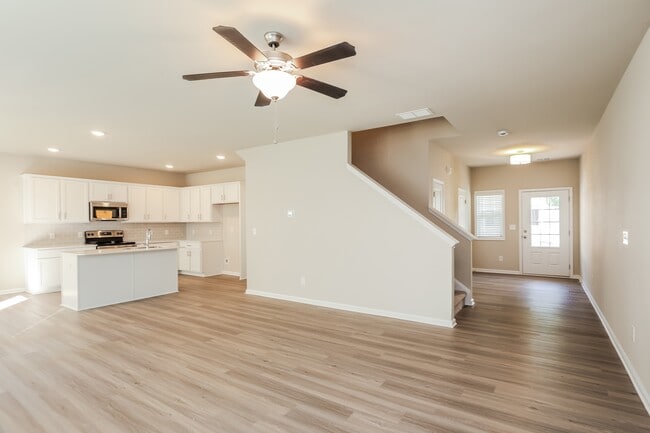 3345 Lilac Crk Trail, Gainesville, GA 30507 - photo 3