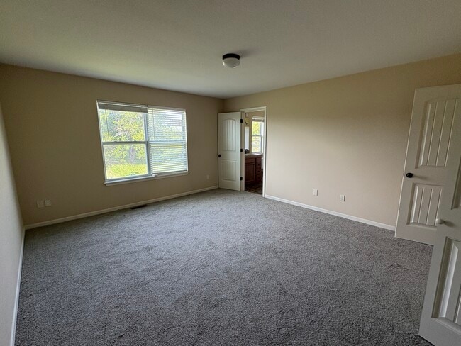 Guest bedroom 2