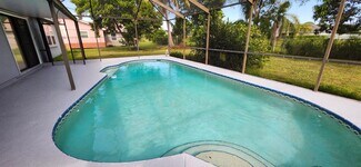 301 SW Whitmore Dr, Port Saint Lucie, FL 34984