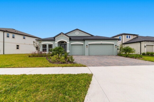 31200 Hayman Loop, Wesley Chapel, FL 33545 - photo 5