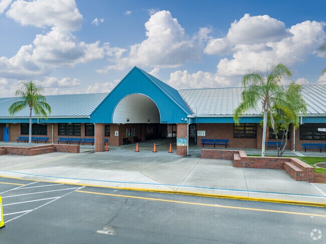 Pinewoods Elementary School - Context aerial has over 1,000 students and a 17:1 Teacher Ratio.