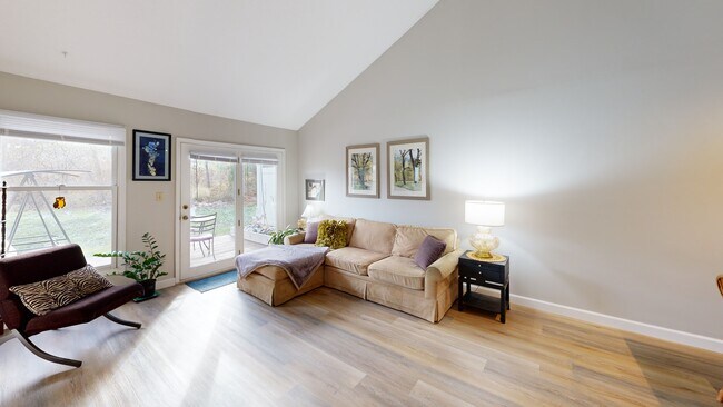 3170 S Cuffers Dr, Bloomington, IN 47403 - photo 2