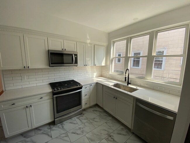 88 Irving St unit 1, Everett, MA 02149 - photo 4